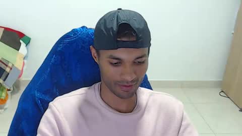 Max online show from February 18, 5:54 pm