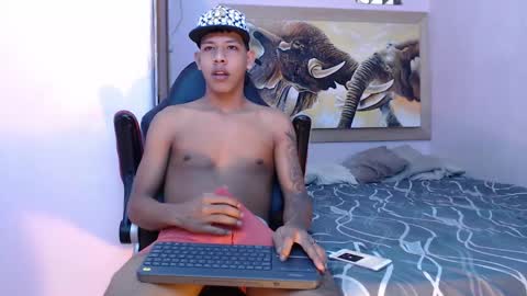 mr_stiven_ online show from March 4, 1:34 am