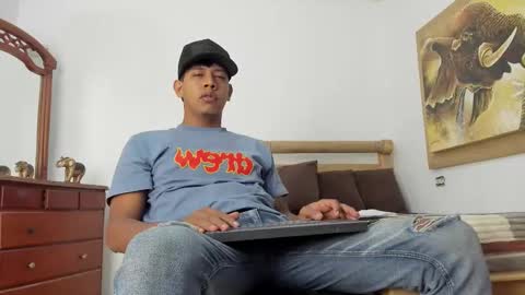 mr_stiven_ online show from February 27, 7:20 am