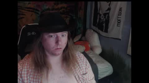 Snapshot of mr_strawberry chatting on October 8, 10:30 am mr_strawberry online show from October 8, 10:30 am