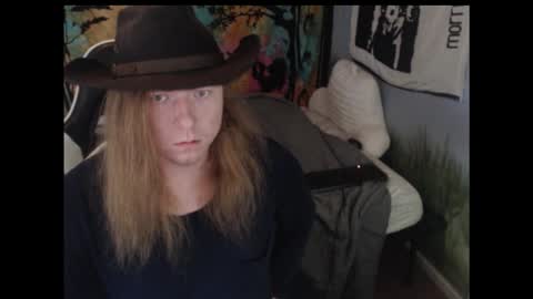 Snapshot of mr_strawberry chatting on October 13, 7:31 pm mr_strawberry online show from October 13, 7:31 pm