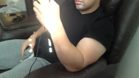 Mr Bree online show from December 1, 8:34 pm