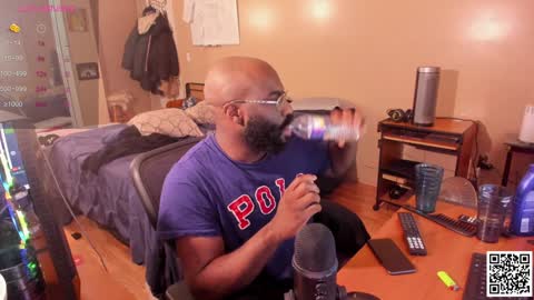 Chuck Daily online show from December 7, 6:32 am