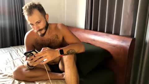 Max online show from October 14, 7:26 am