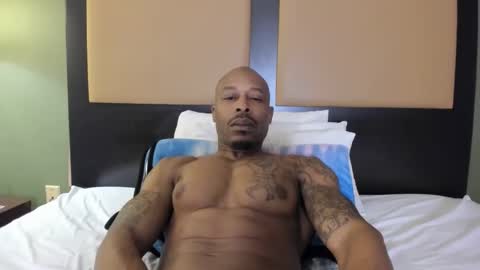 mromg007 online show from December 17, 10:22 am