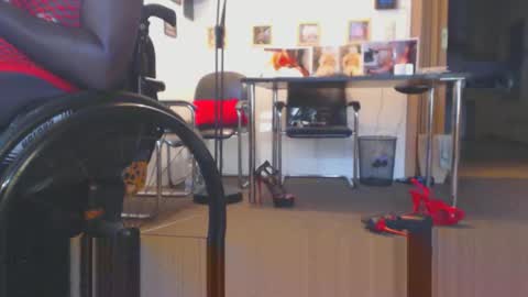 Snapshot of mrsilver333 chatting on October 30, 2:51 pm Mik online show from October 30, 2:51 pm