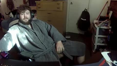 munchieee online show from December 14, 5:03 pm