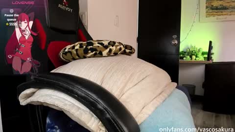 murielkarmesi online show from March 5, 6:23 pm