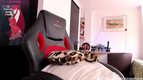 murielkarmesi online show from February 23, 7:03 pm