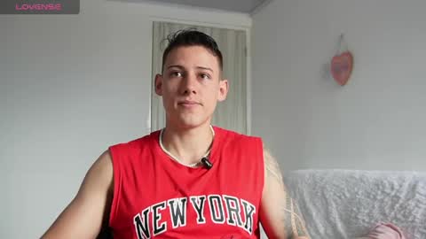 muscle_king_cum online show from April 7, 2:39 pm