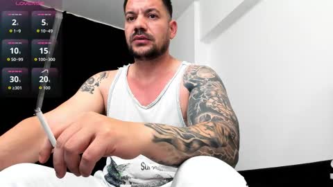 MuscleMonster31 online show from November 14, 11:11 am