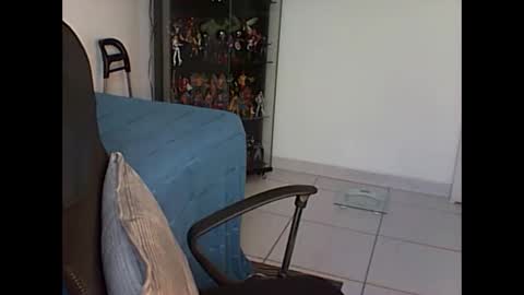 muscleoss online show from February 7, 8:42 pm