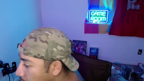 mushrooncat online show from September 21, 4:01 am