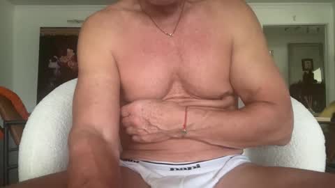 Snapshot of musselmale chatting on September 14, 8:11 pm musselmale online show from September 14, 8:11 pm