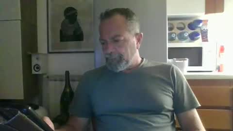 muzungu5 online show from May 3, 9:28 pm