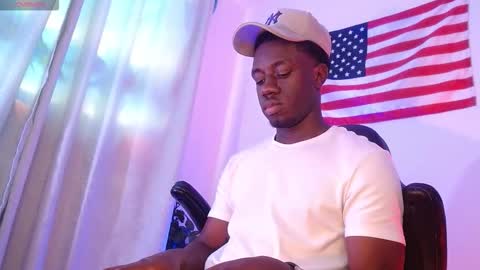 Mylo Wallace  online show from October 29, 7:28 pm