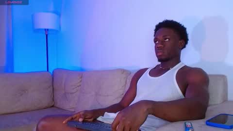 Mylo Wallace  online show from February 26, 3:08 am