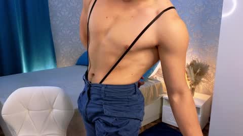 Mickey online show from December 7, 5:04 am