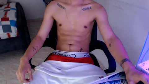 mysteryboy_thin16 online show from December 2, 9:04 pm