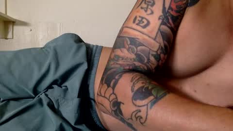 Snapshot of mywi11yisbiggy chatting on September 9, 1:43 pm str8 dom alphaAsian Daddy type. sorry not bi or  curious but i dont judgediscrimenate. online show from September 9, 1:43 pm