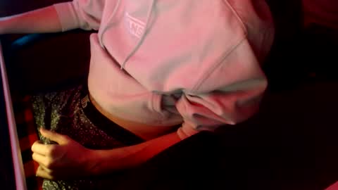 Drew online show from December 4, 6:31 am