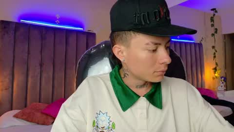 Nascary Fox online show from March 22, 2:11 pm