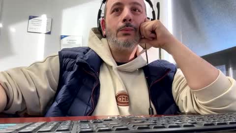 nassobout online show from April 17, 10:01 pm