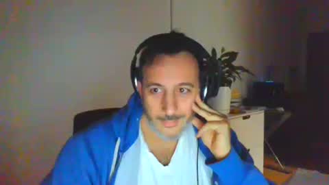 nassobout online show from December 3, 10:27 pm