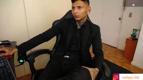 nathan_aress6666 online show from February 14, 11:33 pm