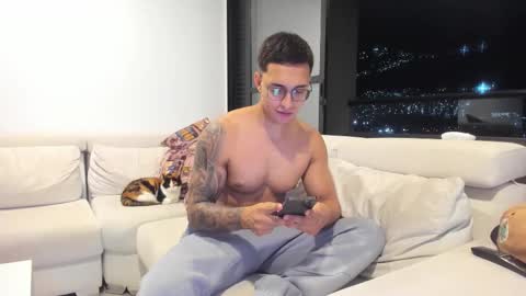 nathan_gross online show from February 4, 1:33 am