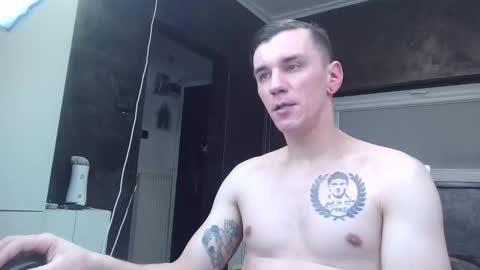 nathann92 online show from December 3, 9:32 pm