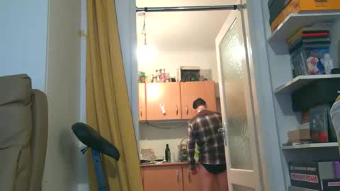 naturista25 online show from November 7, 6:17 am