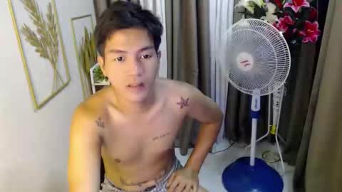 naughty_angelo online show from April 17, 4:42 pm