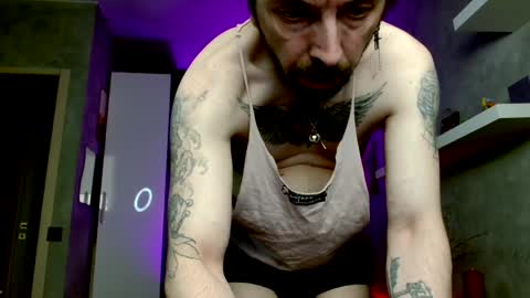 Nazar Persian online show from April 10, 9:44 pm