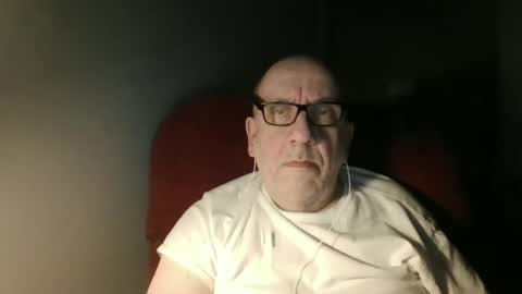 Tom online show from February 24, 3:18 am