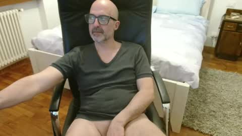 simi online show from February 22, 7:59 pm