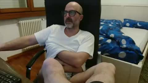 simi online show from March 17, 7:38 pm