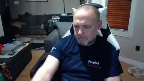 Snapshot of newvvorld chatting on January 16, 10:44 pm NewWorld online show from January 16, 10:44 pm