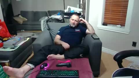 Snapshot of newvvorld chatting on February 19, 10:42 pm NewWorld online show from February 19, 10:42 pm