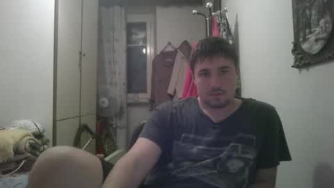 Snapshot of nick1213n chatting on December 23, 12:35 am nick1213n online show from December 23, 12:35 am