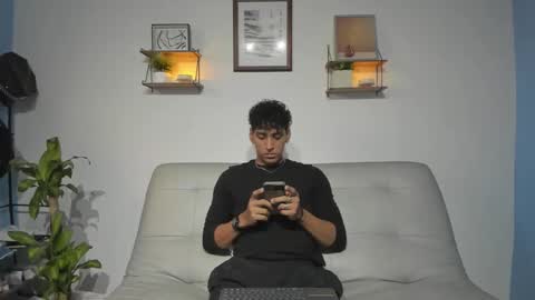 nick_nova online show from November 1, 5:39 pm