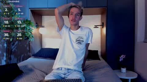 Nick  online show from November 13, 8:24 pm