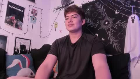 Snapshot of nico_bulge chatting on October 23, 12:58 am Nicols online show from October 23, 12:58 am
