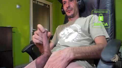 Snapshot of nicolasguy chatting on October 22, 6:28 am L. Nicolas online show from October 22, 6:28 am