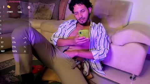 Snapshot of nicolasrodrii chatting on February 1, 10:23 pm nicolasrodrii online show from February 1, 10:23 pm