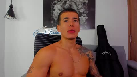 Niick online show from February 4, 1:02 am