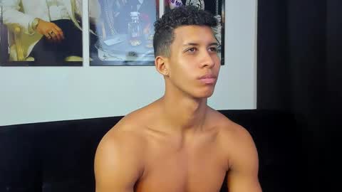 Snapshot of niico_santana chatting on October 7, 3:16 pm Niico online show from October 7, 3:16 pm