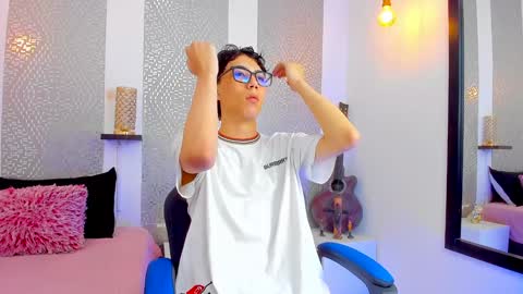    online show from February 2, 4:05 am