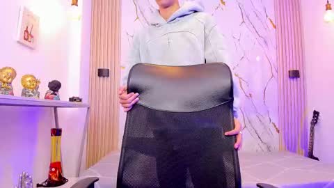    online show from February 9, 4:17 am