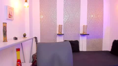    online show from November 17, 4:04 am